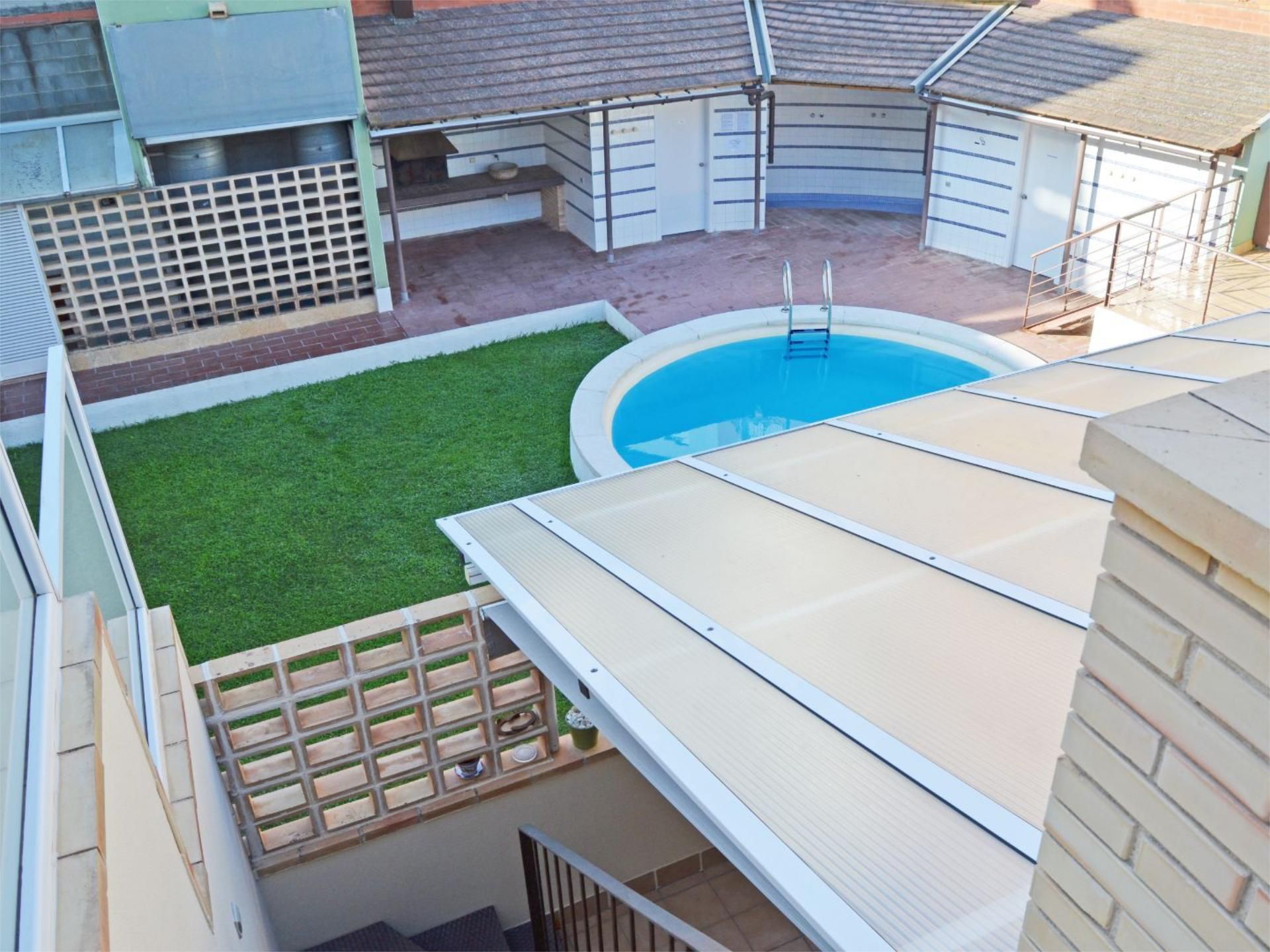 Swimming pool of Single-family semi-detached for sale in Gavà  with Air Conditioner, Heating and Private garden