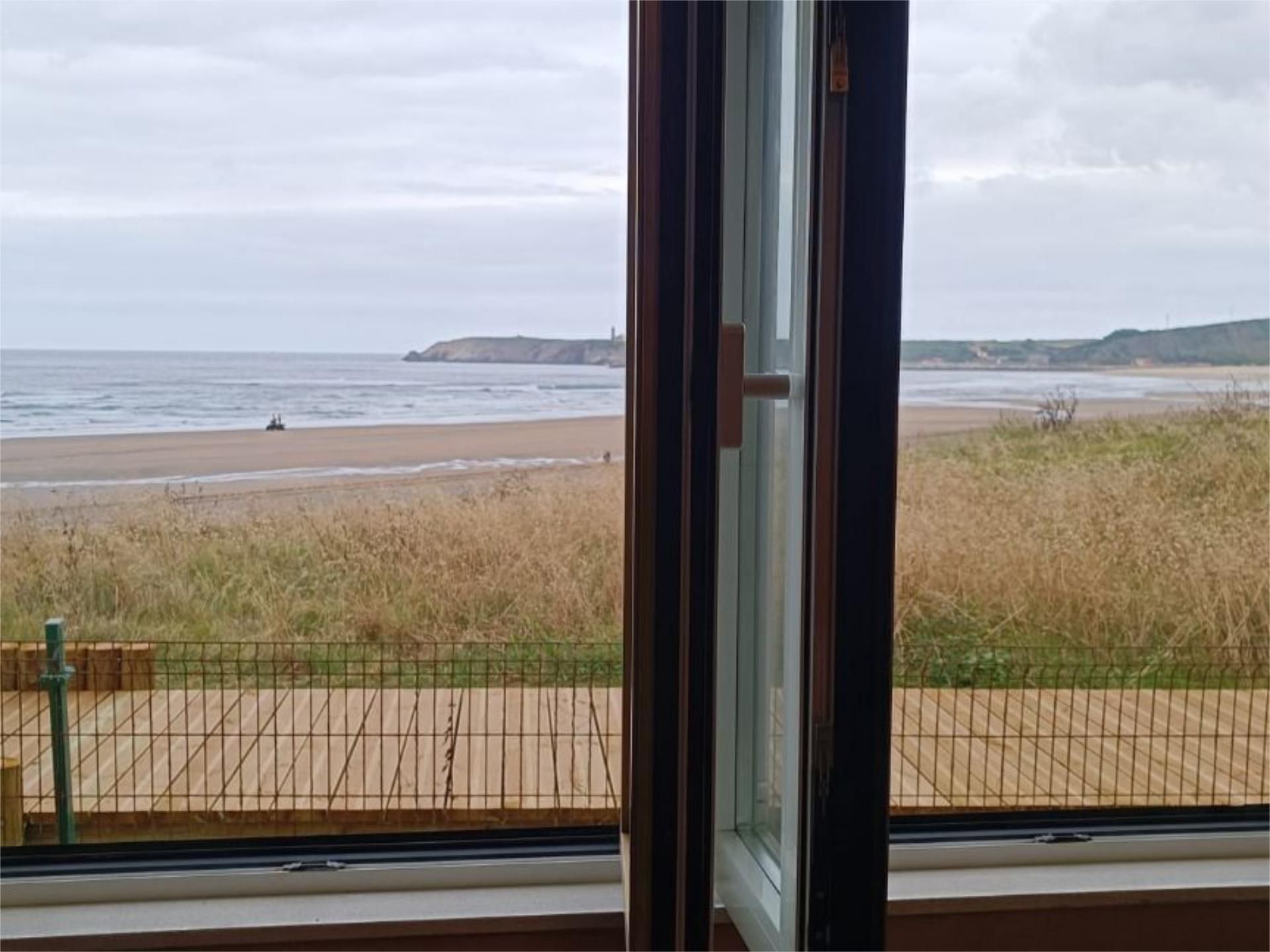 Bedroom of Flat to rent in Castrillón  with Heating, Private garden and Parquet flooring
