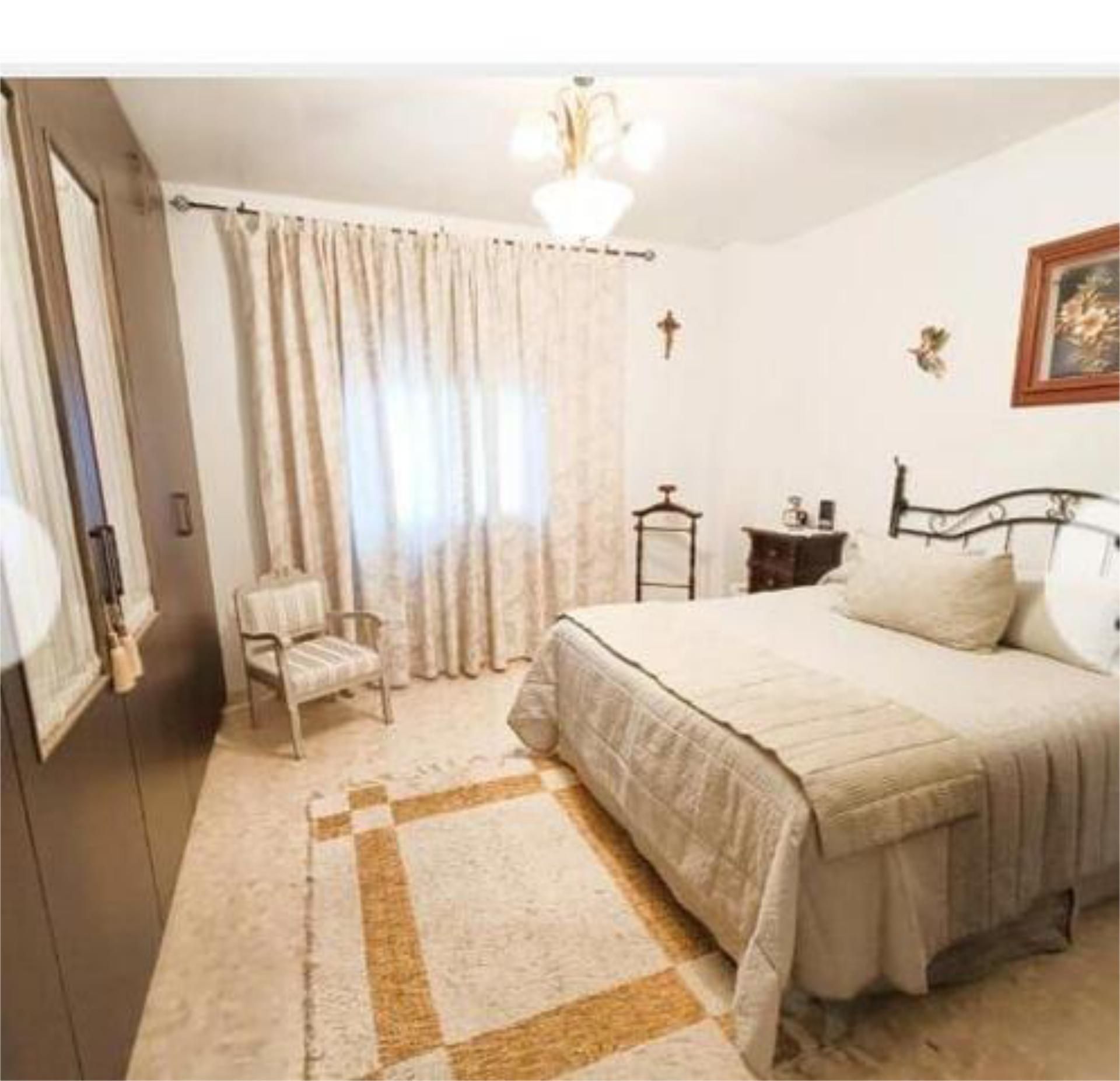 Dormitori de Casa o xalet en venda en Badajoz Capital amb Terrassa i Traster