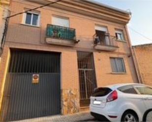 Vista exterior de Dúplex de lloguer en El Casar amb Calefacció, Aparcament comunitari i Balcó