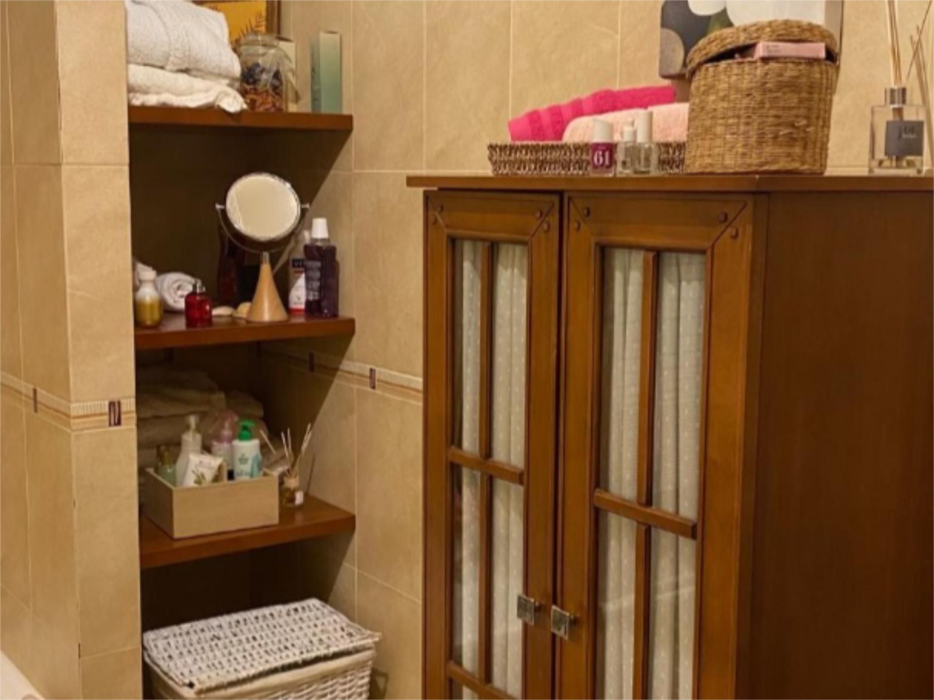 Bathroom of Single-family semi-detached for sale in  Jaén Capital  with Air Conditioner and Terrace