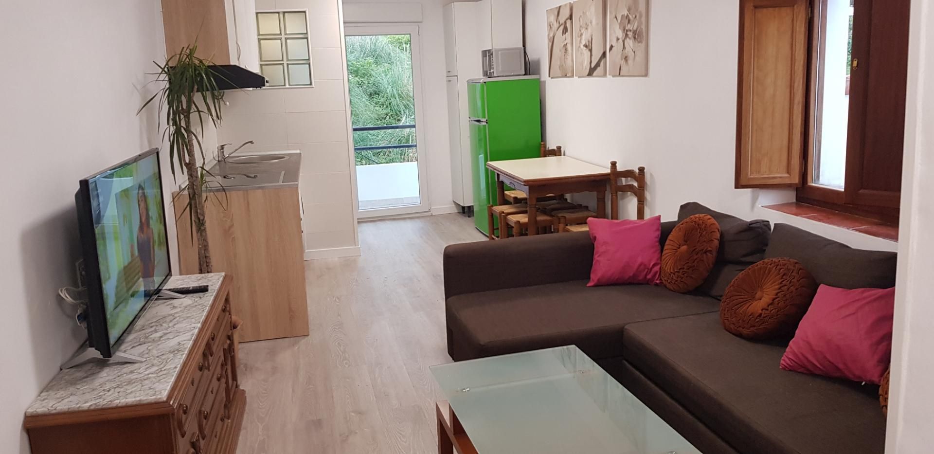 Sala d'estar de Dúplex en venda en Laredo
