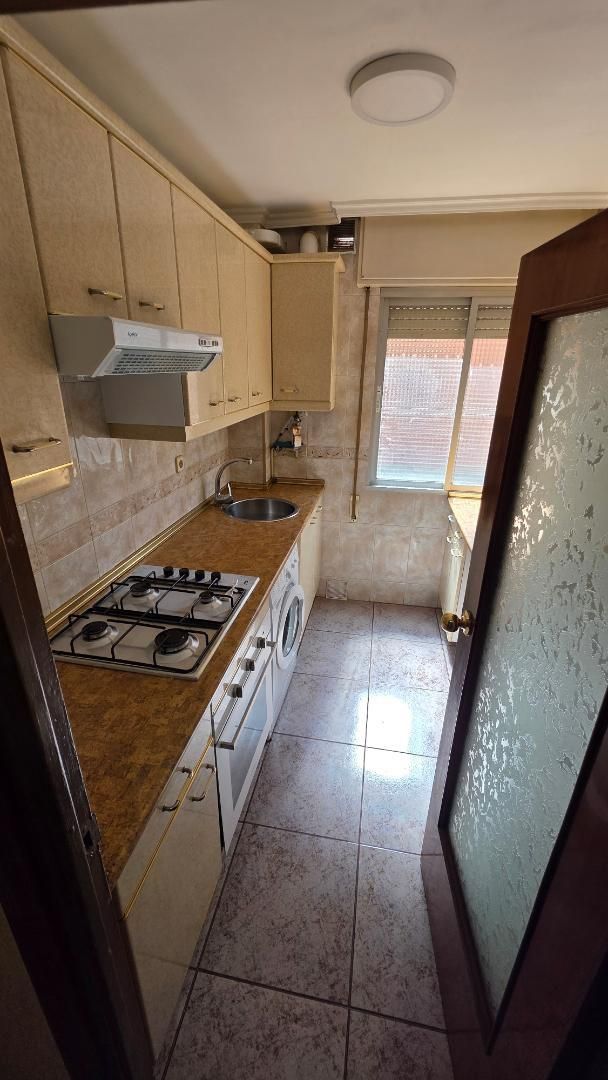 Kitchen of Flat to rent in  Madrid Capital  with Air Conditioner, Heating and Terrace