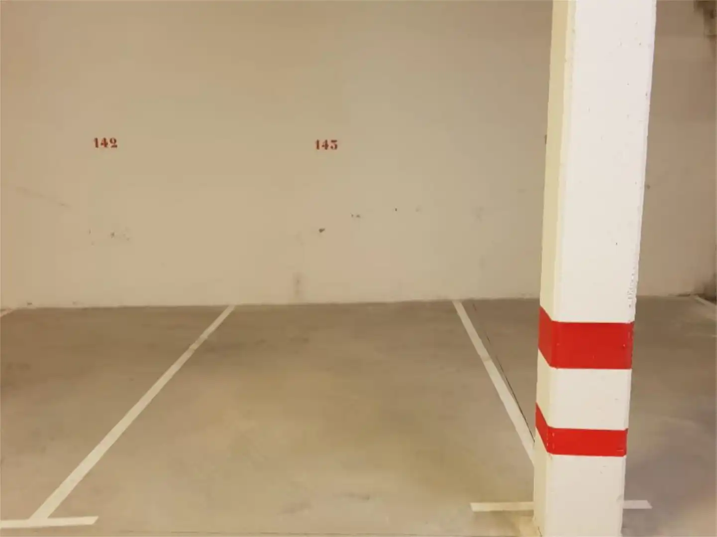 Garaje de alquiler en Calle Cardenal Landázuri, 8, Casco Antiguo Parking de Garaje de alquiler en León Capital