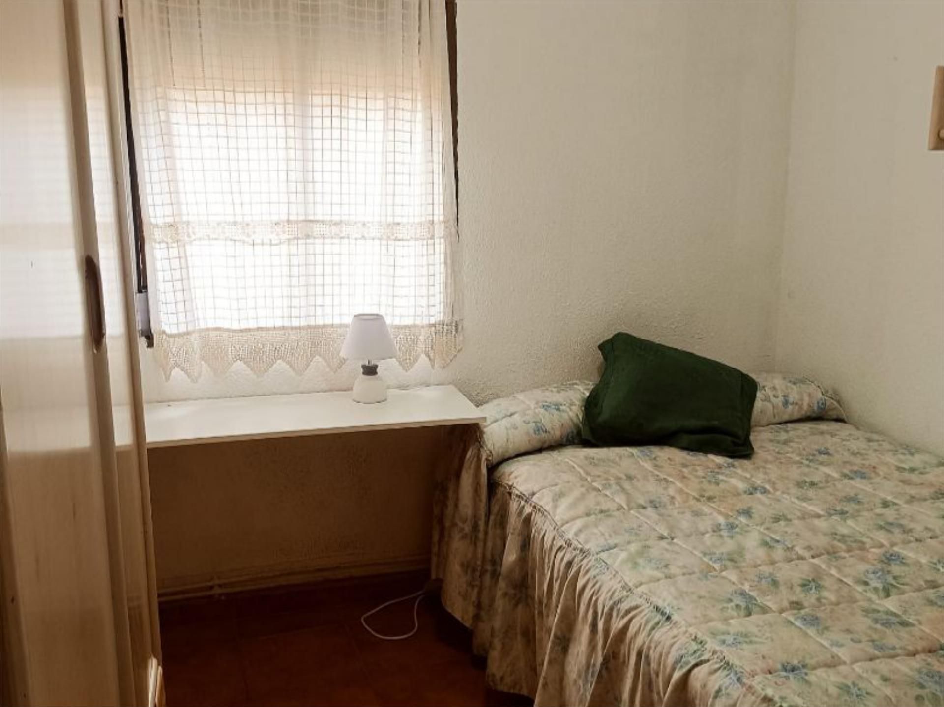 Bedroom of Flat to rent in Rascafría  with Heating, Furnished and Balcony