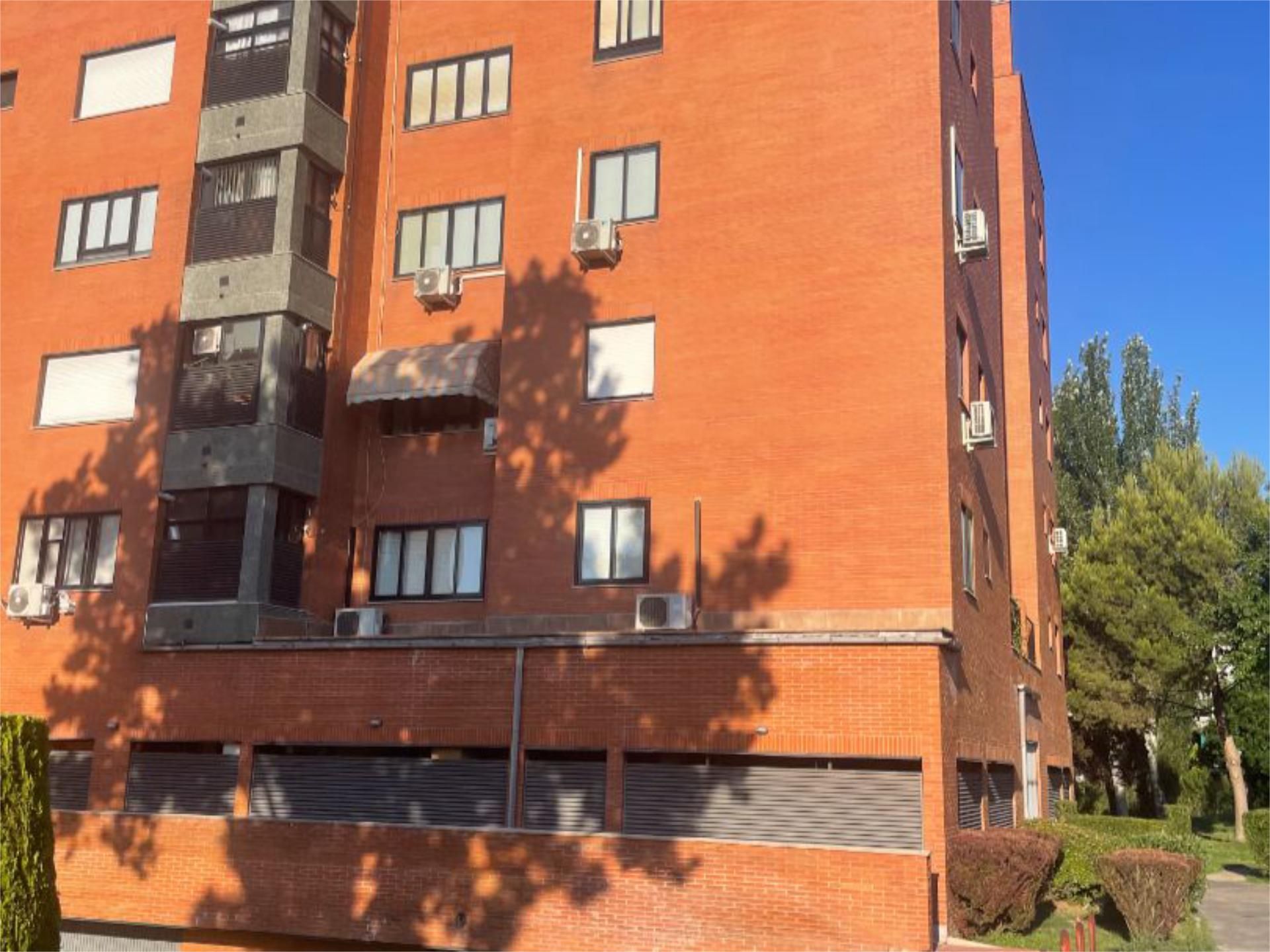 Exterior view of Flat for sale in Móstoles  with Air Conditioner, Heating and Private garden