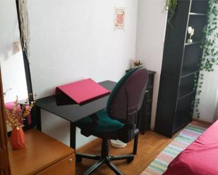 Dormitori de Pis per a compartir en  Murcia Capital amb Parquet, Moblat i Balcó