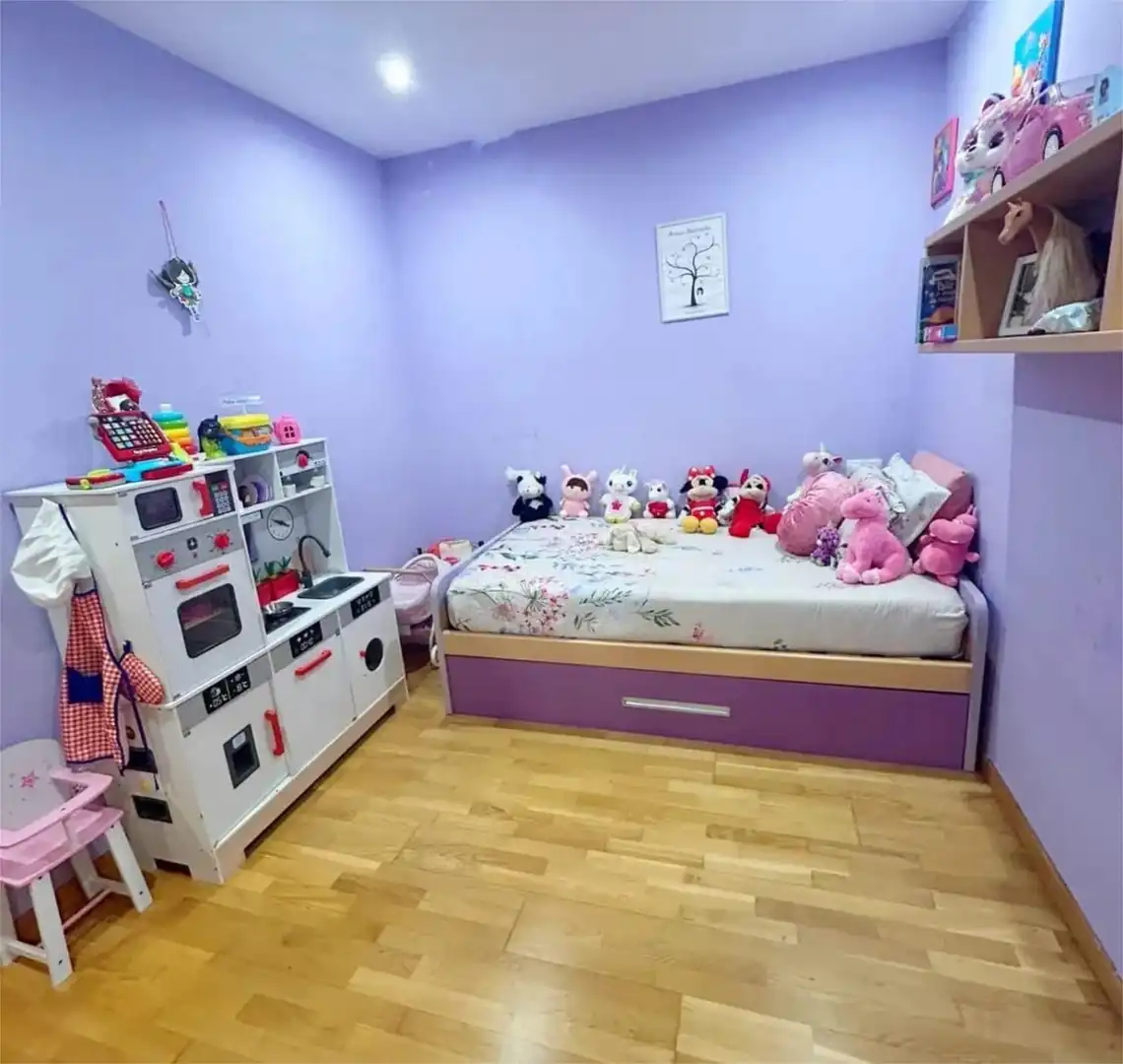 Schlafzimmer von Wohnung zur Miete in  Valencia Capital mit Klimaanlage und Balkon