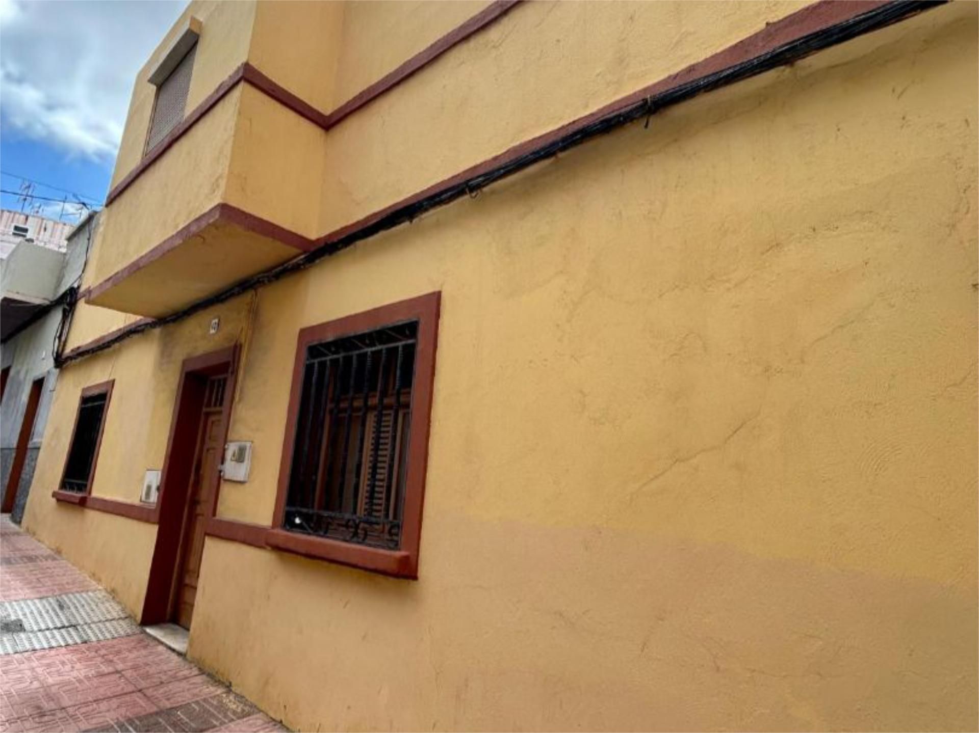 Vista exterior de Casa adosada en venda en Telde
