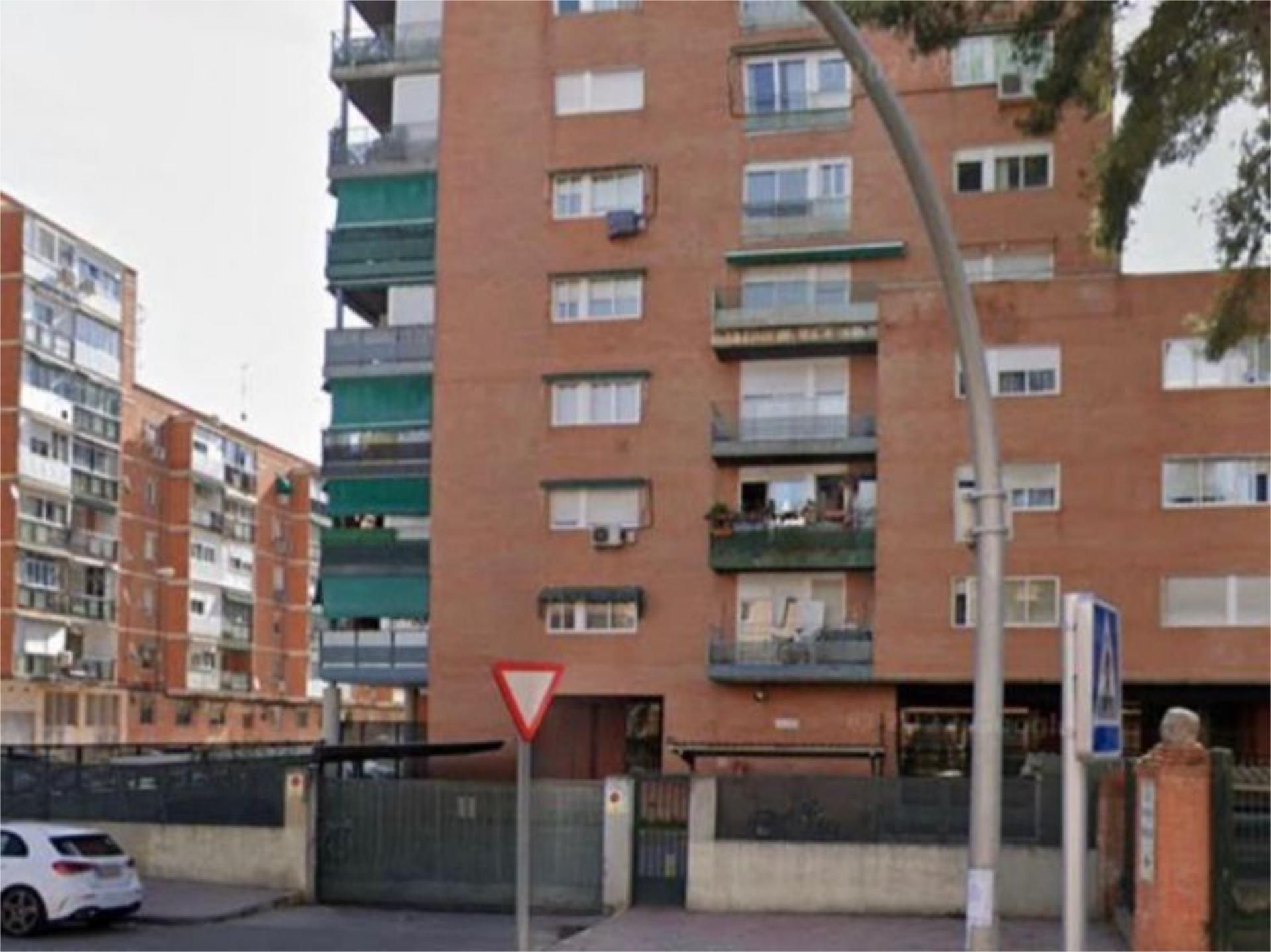 Vista exterior de Garatge de lloguer en Alcalá de Henares