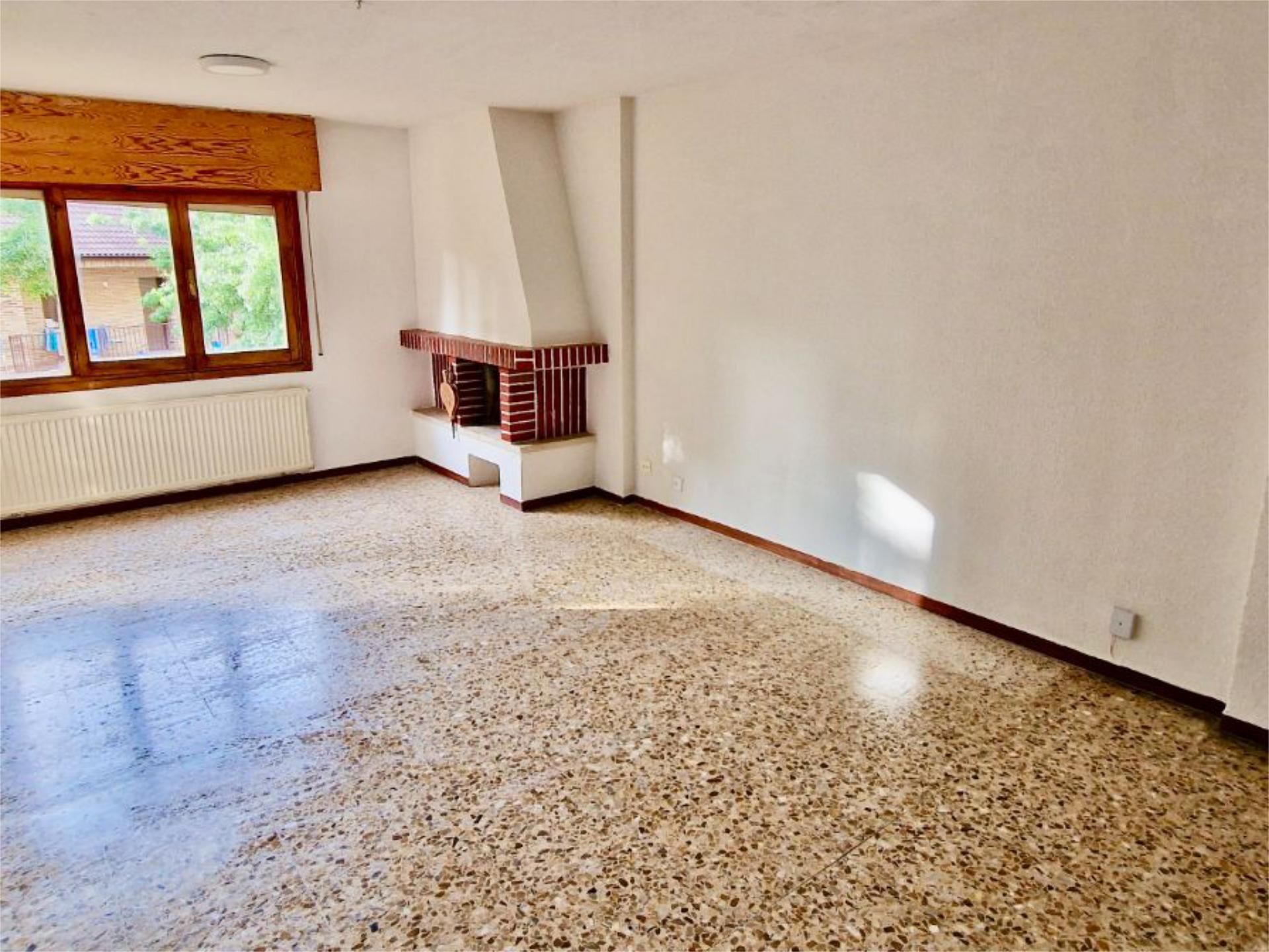 Living room of Flat for sale in Guadarrama  with Heating, Terrace and Storage room
