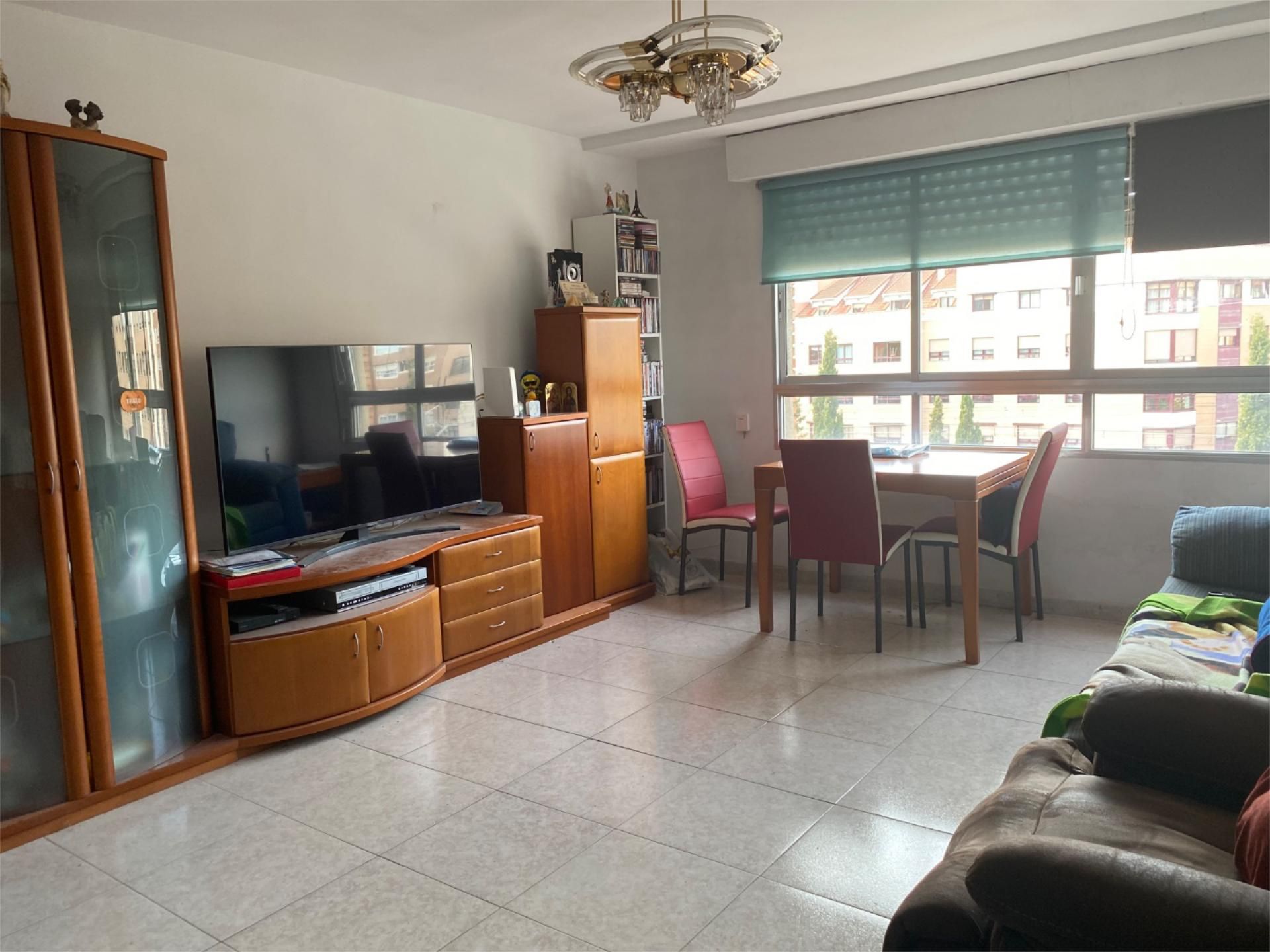 Sala d'estar de Pis en venda en Valladolid Capital amb Moblat