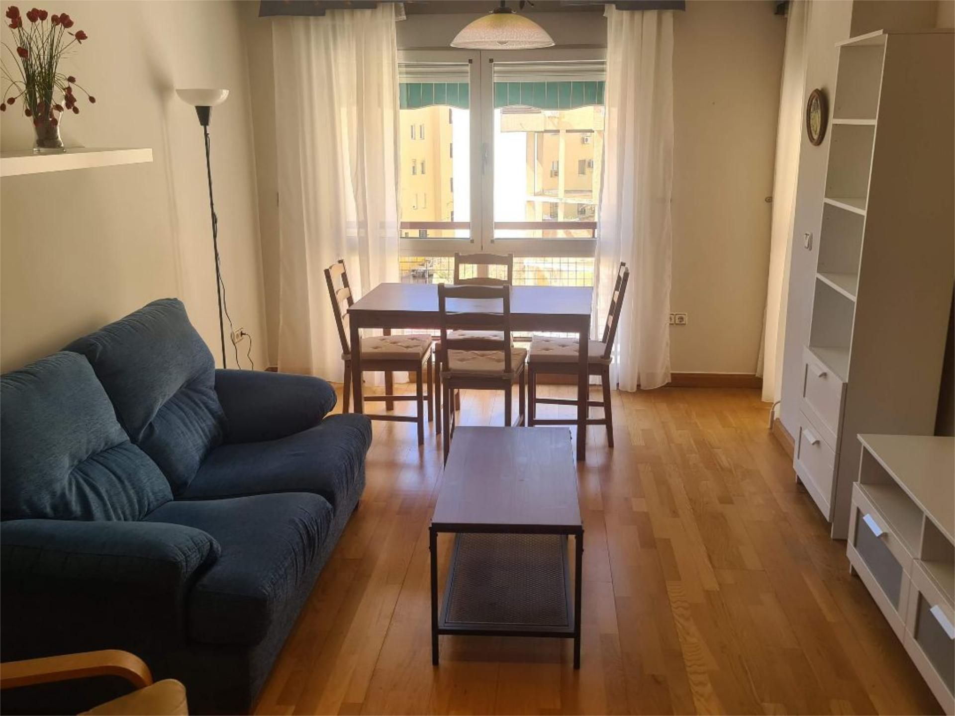 Living room of Flat to rent in Cáceres Capital  with Air Conditioner, Heating and Parquet flooring