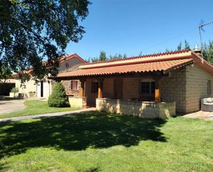 Exterior view of House or chalet for sale in Villasabariego  with Heating, Private garden and Terrace
