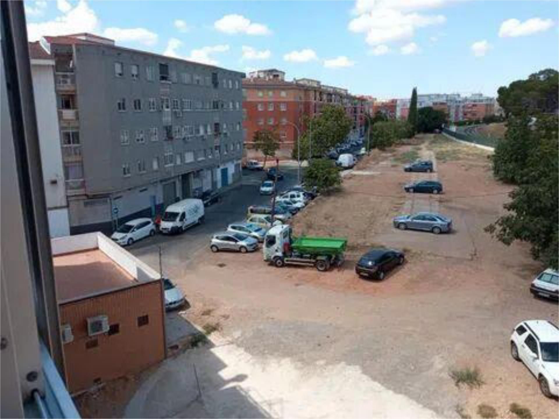 Aparcament de Pis de lloguer en Badajoz Capital amb Calefacció, Terrassa i Traster
