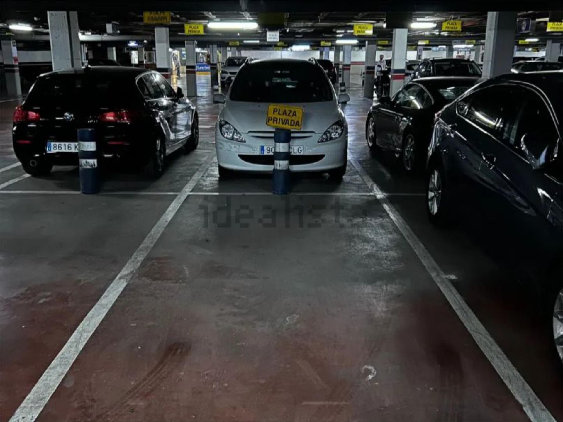 Aparcament de Garatge en venda en  Sevilla Capital