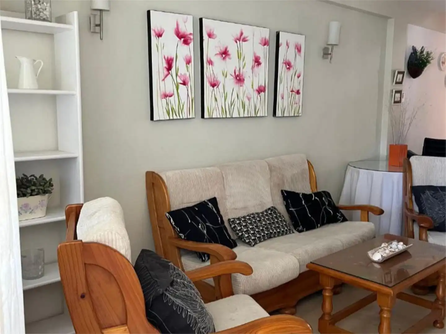 Wohnzimmer von Einfamilien-Reihenhaus zum Verkauf in Mijas mit Klimaanlage, Terrasse und Schwimmbad