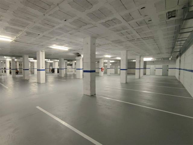 Garaje en Alquiler en Calle del Turbón, 2B en Graus