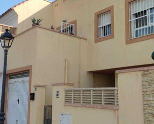 Vista exterior de Dúplex en venda en Huércal de Almería