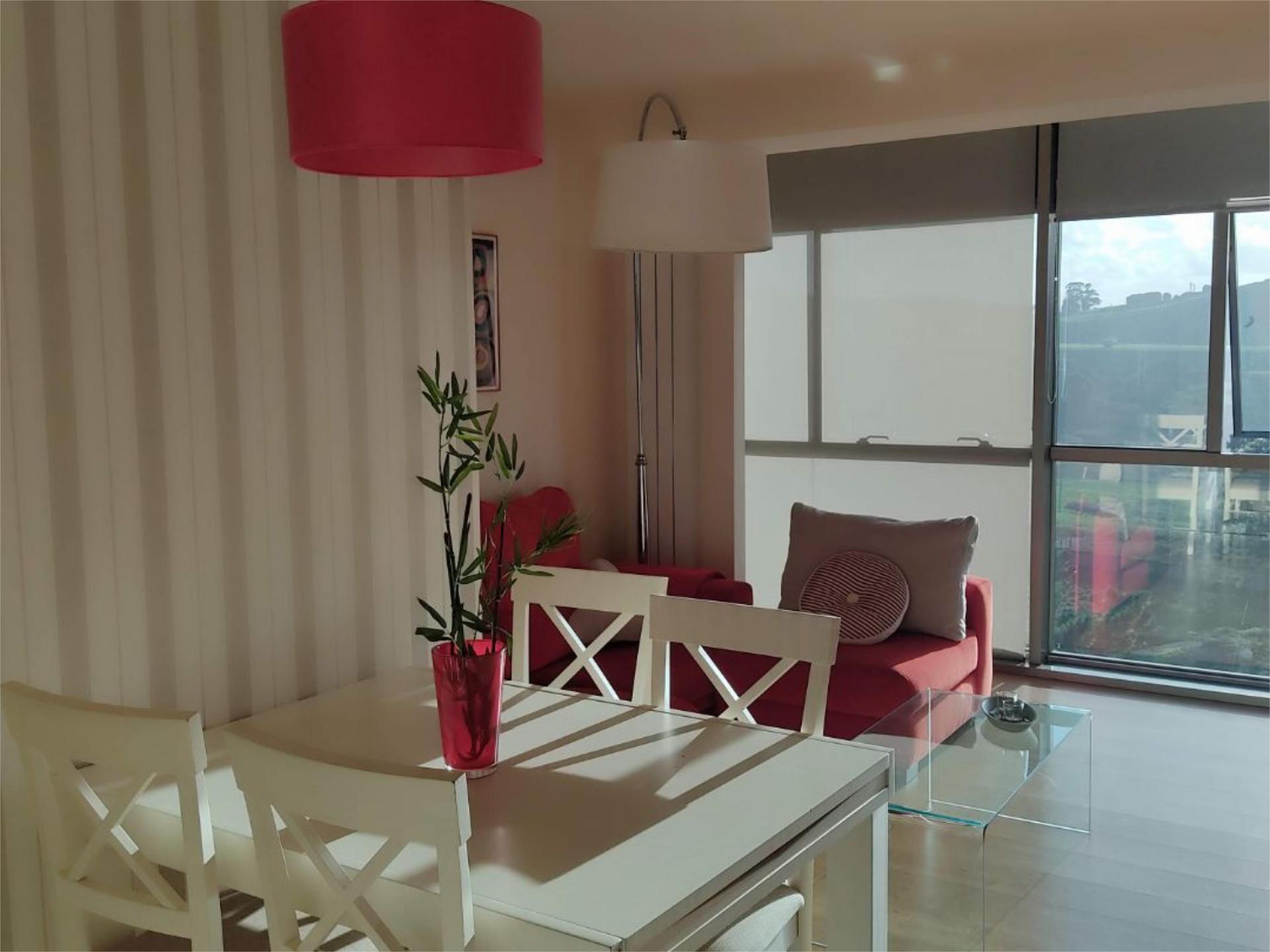 Sala d'estar de Pis en venda en A Coruña Capital  amb Calefacció, Jardí privat i Traster