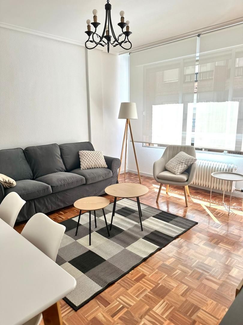 Living room of Flat to rent in  Logroño  with Terrace and Balcony