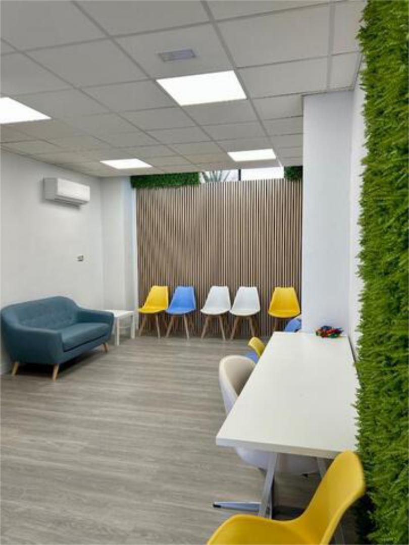 Büro miete in Albolote mit Klimaanlage