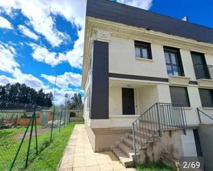 Exterior view of Single-family semi-detached for sale in Casalarreina  with Terrace and Balcony