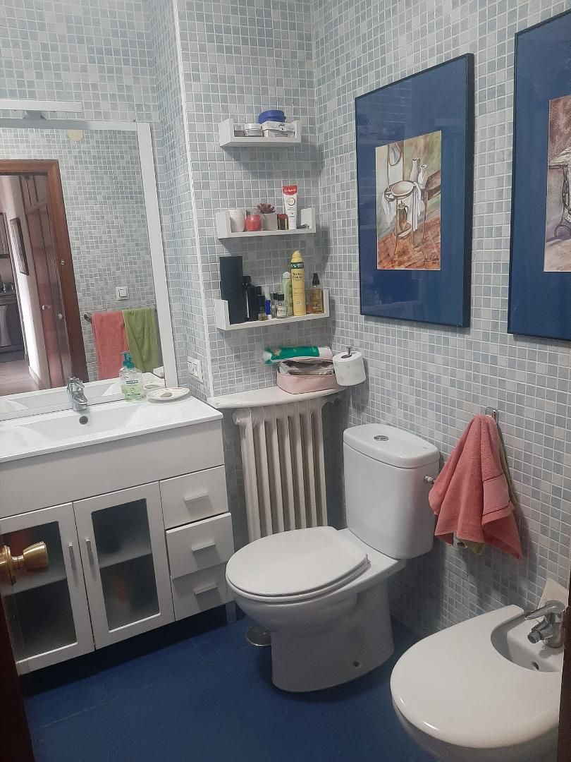 Bathroom of Flat to rent in Castrillón  with Heating, Parquet flooring and Terrace