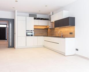 Kitchen of Single-family semi-detached for sale in Badalona  with Air Conditioner, Terrace and Balcony