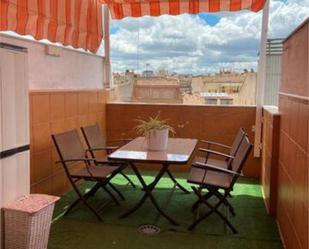 Terrassa de Àtic de lloguer en Linares amb Calefacció, Terrassa i Moblat