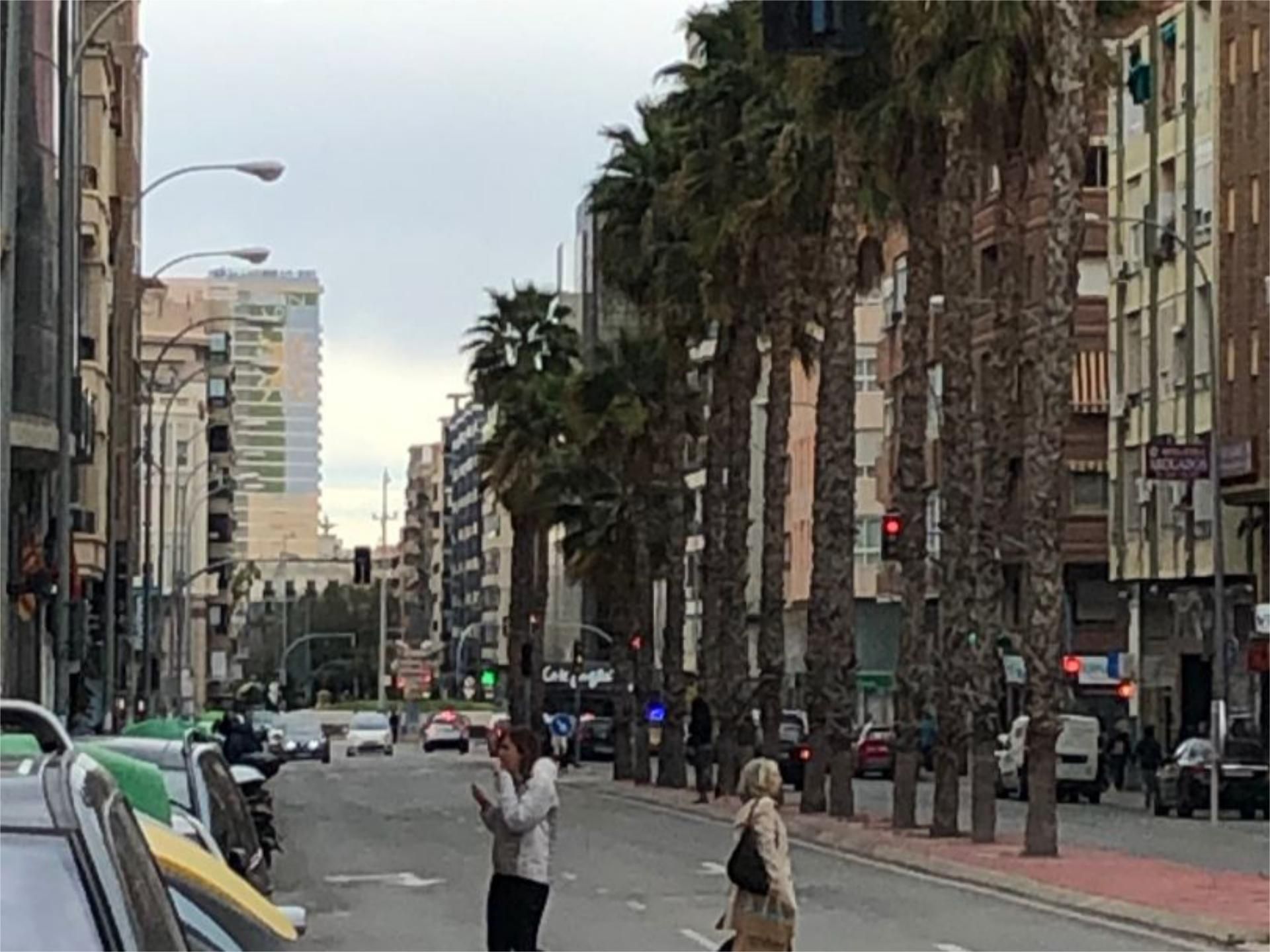 Vista exterior de Pis en venda en Alicante / Alacant amb Aire condicionat i Balcó