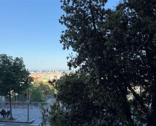 Vista exterior de Pis de lloguer en  Barcelona Capital amb Terrassa
