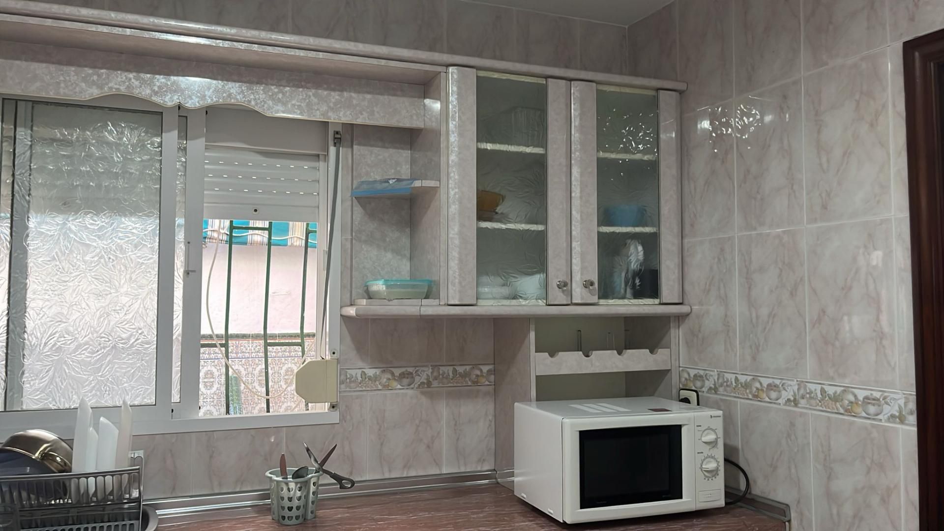 Kitchen of Planta baja to share in La Línea de la Concepción  with Furnished, Oven and Washing machine