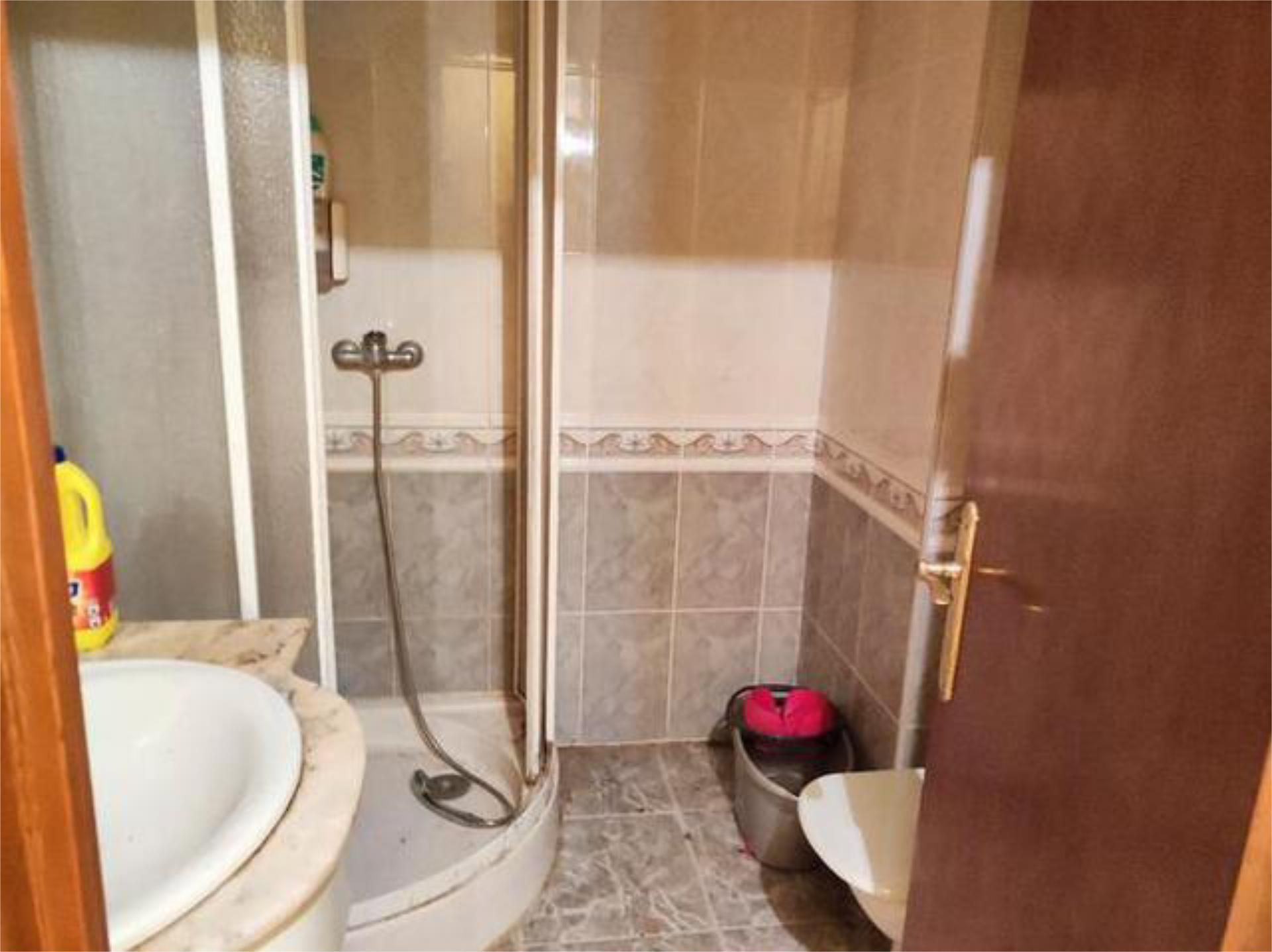 Bathroom of Flat to rent in Catarroja  with Pets allowed