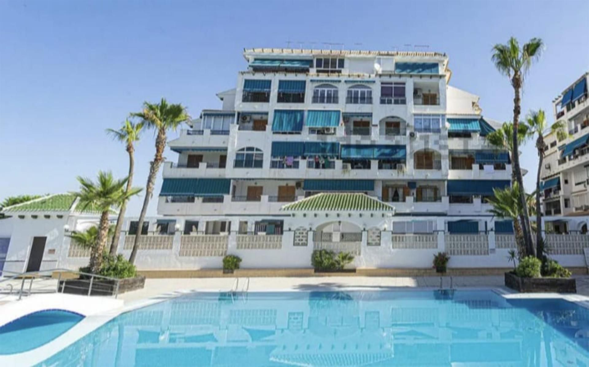 Exterior view of Flat for sale in Torrevieja  with Air Conditioner and Terrace