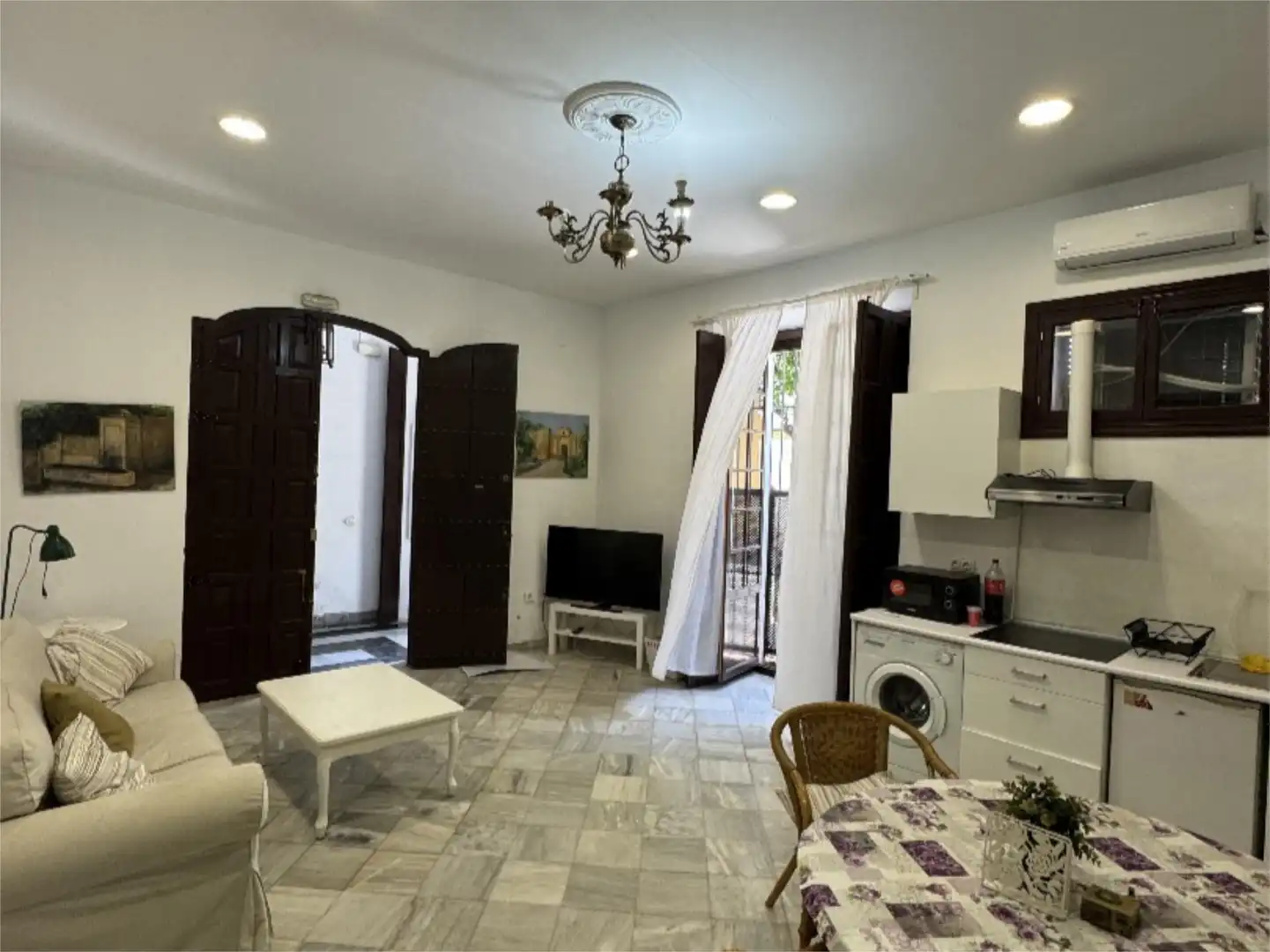 Apartament de lloguer a Calle Larga, 64, Casco Histórico - Ribera del Marisco Sala d'estar de Apartament de lloguer en El Puerto de Santa María amb Aire condicionat, Calefacció i Moblat