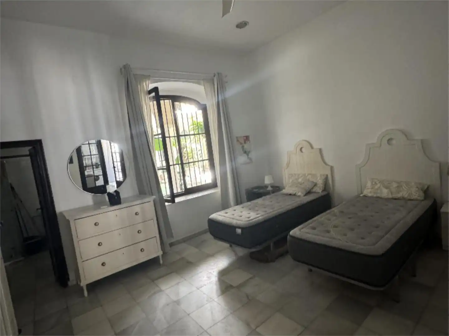 Apartament de lloguer a Calle Larga, 64, Casco Histórico - Ribera del Marisco Dormitori de Apartament de lloguer en El Puerto de Santa María amb Aire condicionat, Calefacció i Moblat