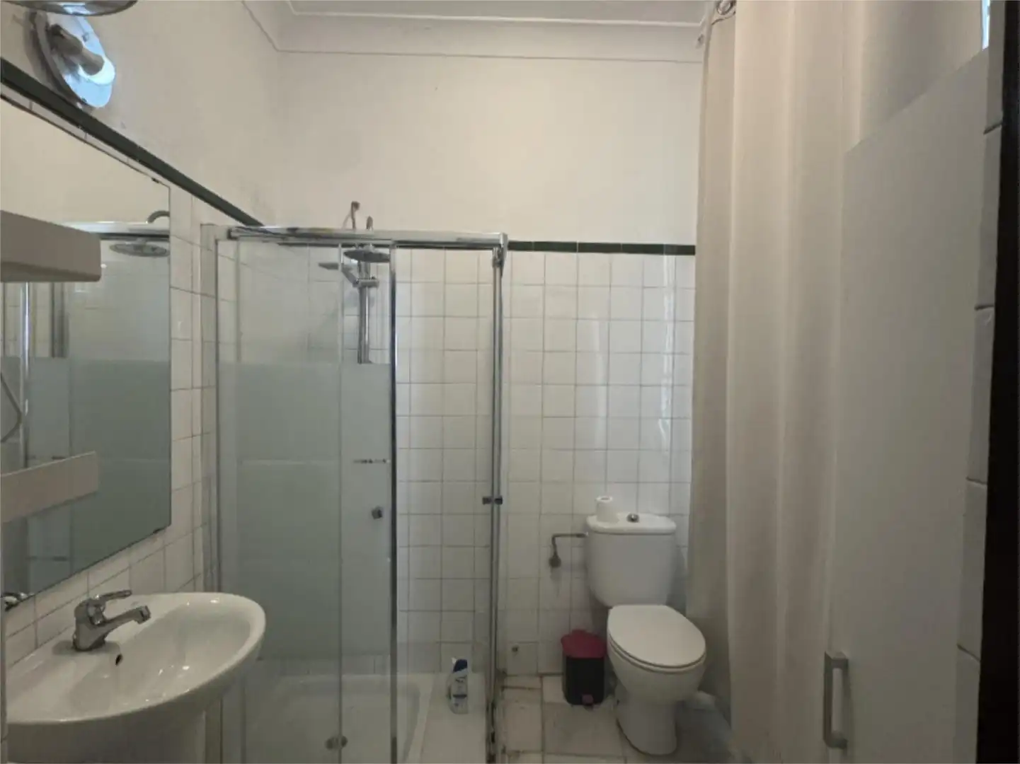 Apartament de lloguer a Calle Larga, 64, Casco Histórico - Ribera del Marisco Bany de Apartament de lloguer en El Puerto de Santa María amb Aire condicionat, Calefacció i Moblat