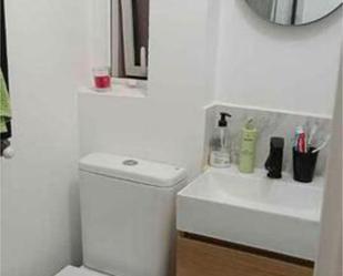 Bany de Pis de lloguer en Santiago de Compostela  amb Calefacció i Moblat
