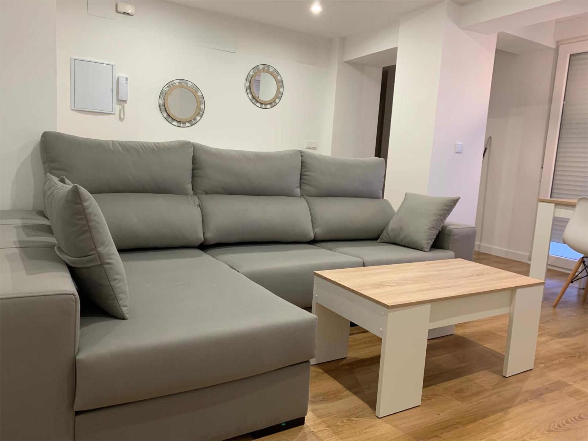 Living room of Flat to rent in  Jaén Capital  with Air Conditioner, Heating and Parquet flooring