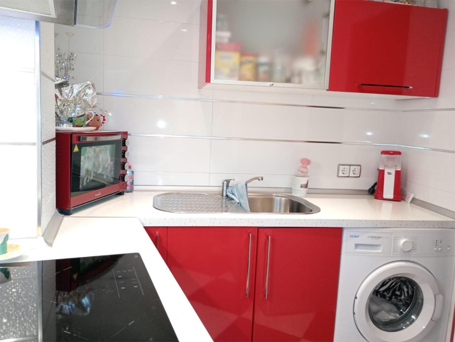 Kitchen of Flat for sale in  Sevilla Capital  with Air Conditioner