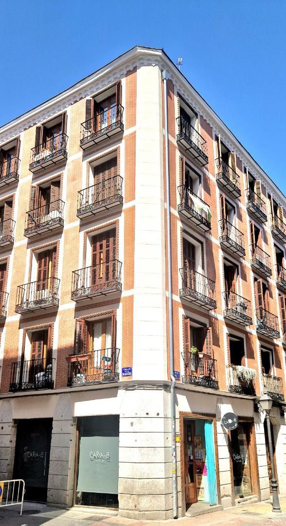 Vista exterior de Apartament de lloguer en  Madrid Capital amb Aire condicionat