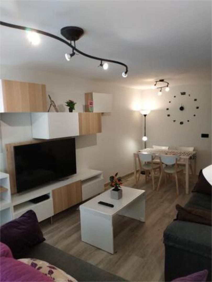 Living room of Flat to rent in  Madrid Capital  with Heating, Private garden and Terrace