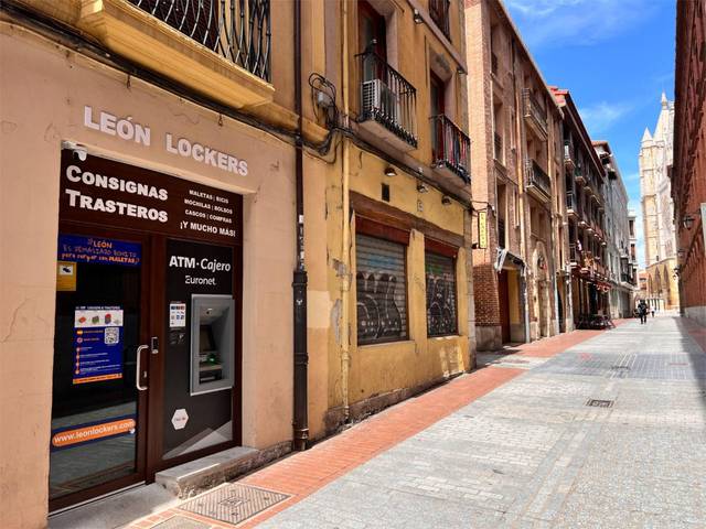 Local comercial en Alquiler en Calle Mariano Domínguez Berrueta, 11 en Casco Antiguo