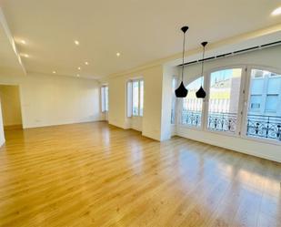 Living room of Flat to rent in Vitoria - Gasteiz  with Heating, Parquet flooring and Balcony
