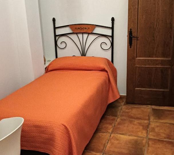 Flat to share in Calle San Federico Echajui, 43, Entrenúcleos, Dos Hermanas - image 1 Photo 1 of Flat to share in Calle San Federico Echajui, 43, Entrenúcleos, Dos Hermanas