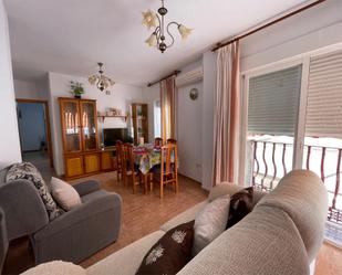 Sala d'estar de Pis de lloguer en Polopos amb Aire condicionat, Parquet i Traster