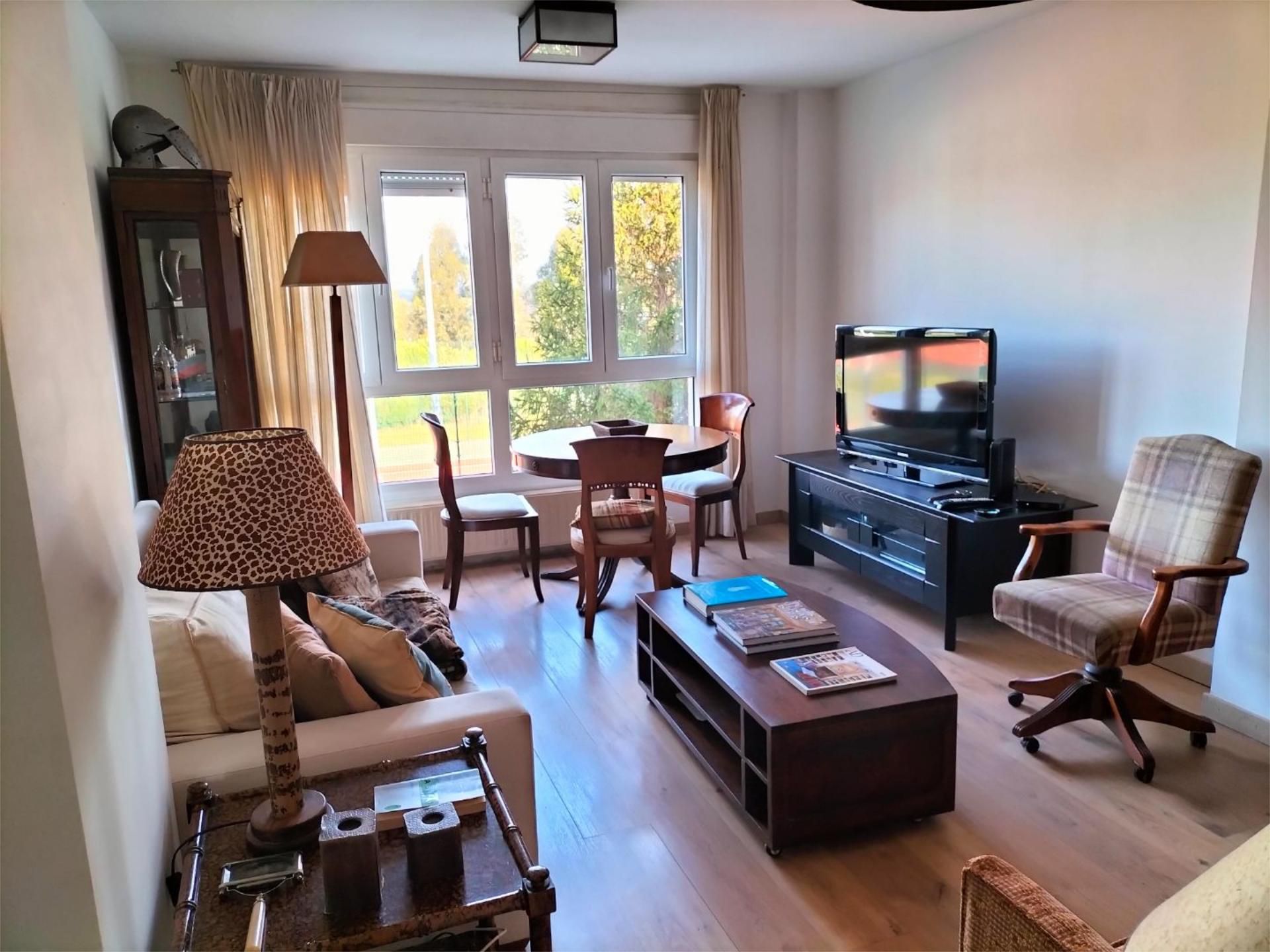 Living room of Apartment to rent in Castrillón
