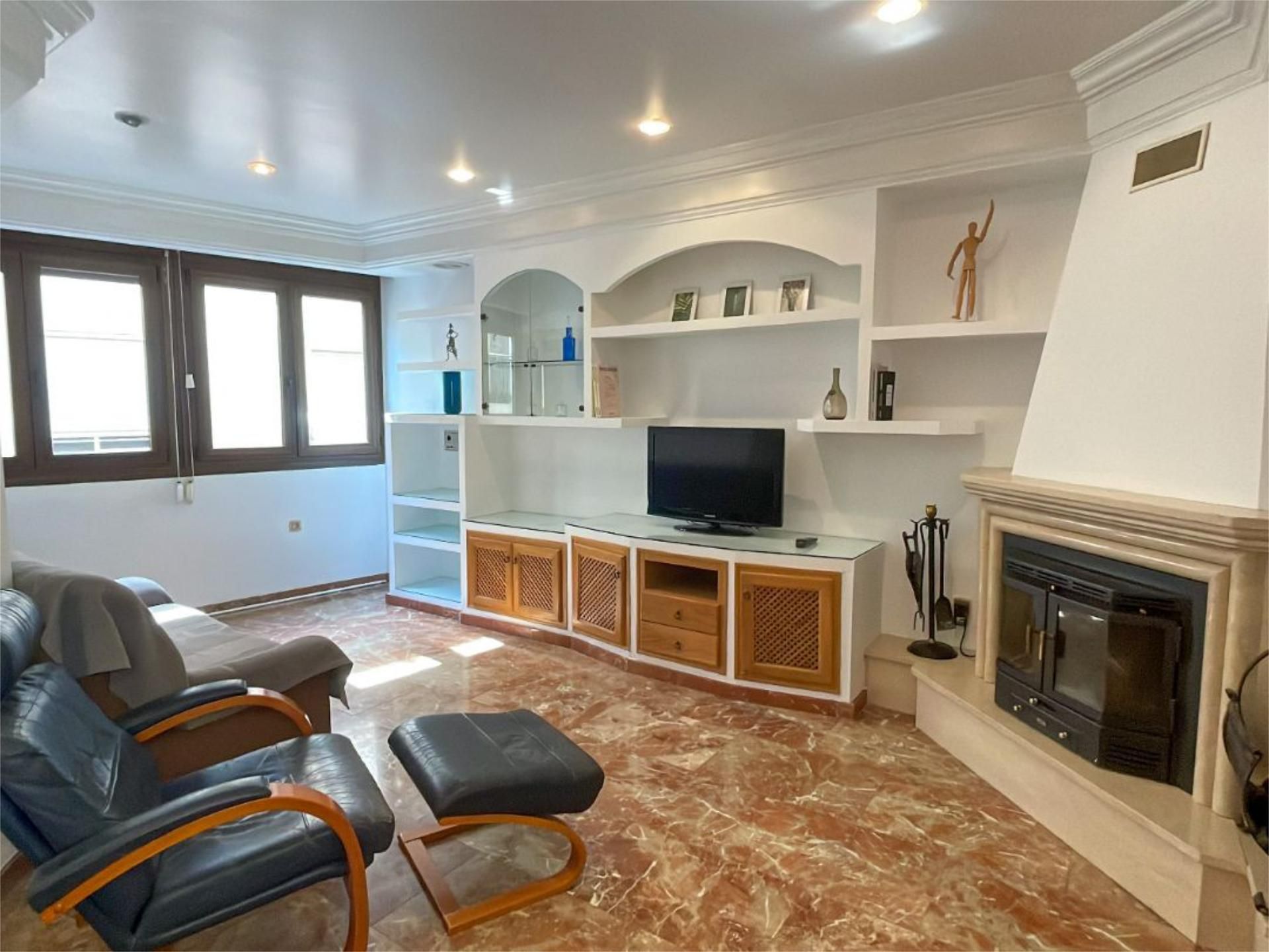 Duplex to rent in Carrer l'Alpuixarra, 6, Centro
