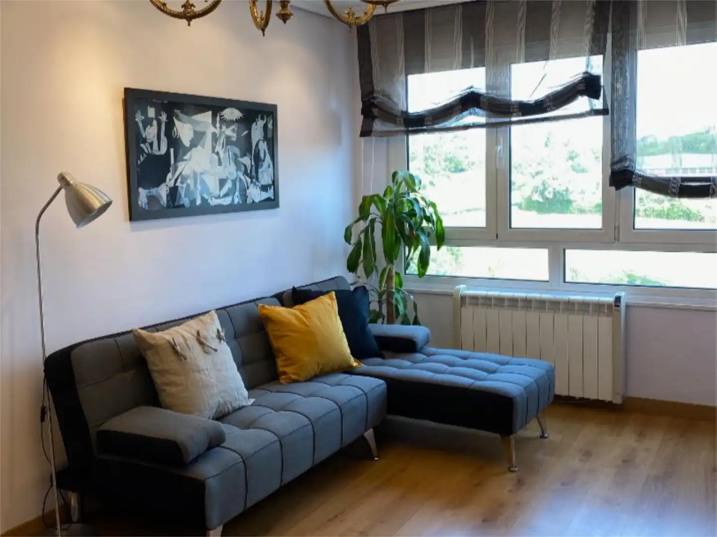 Flat for rent in Avenida de Pando, 41, HUCA - La Cadellada Flat for rent in Avenida de Pando, 41, HUCA - La Cadellada